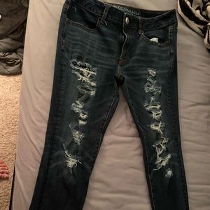Distressed Jegging style Jeans